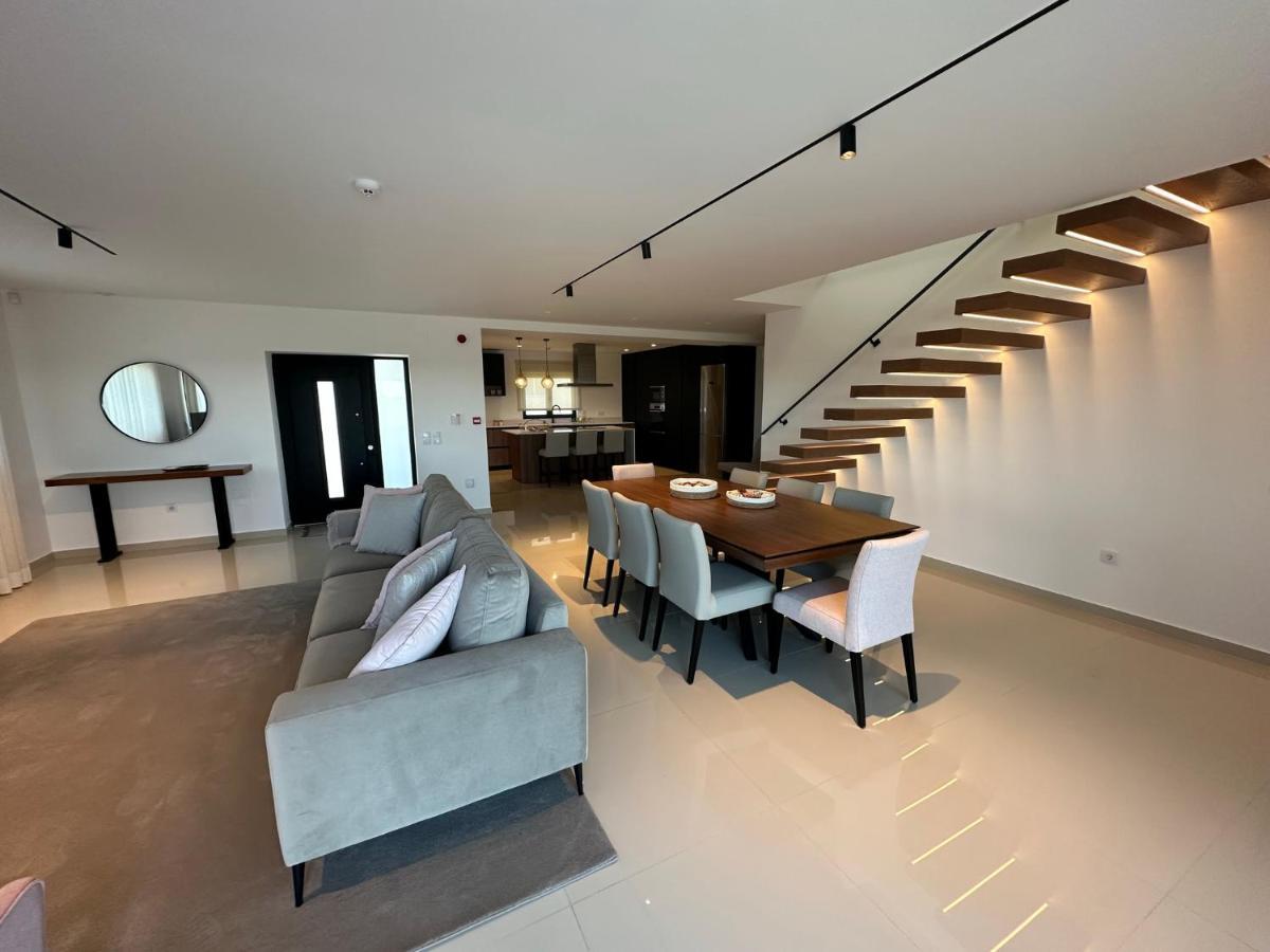 Villa Lux House *
